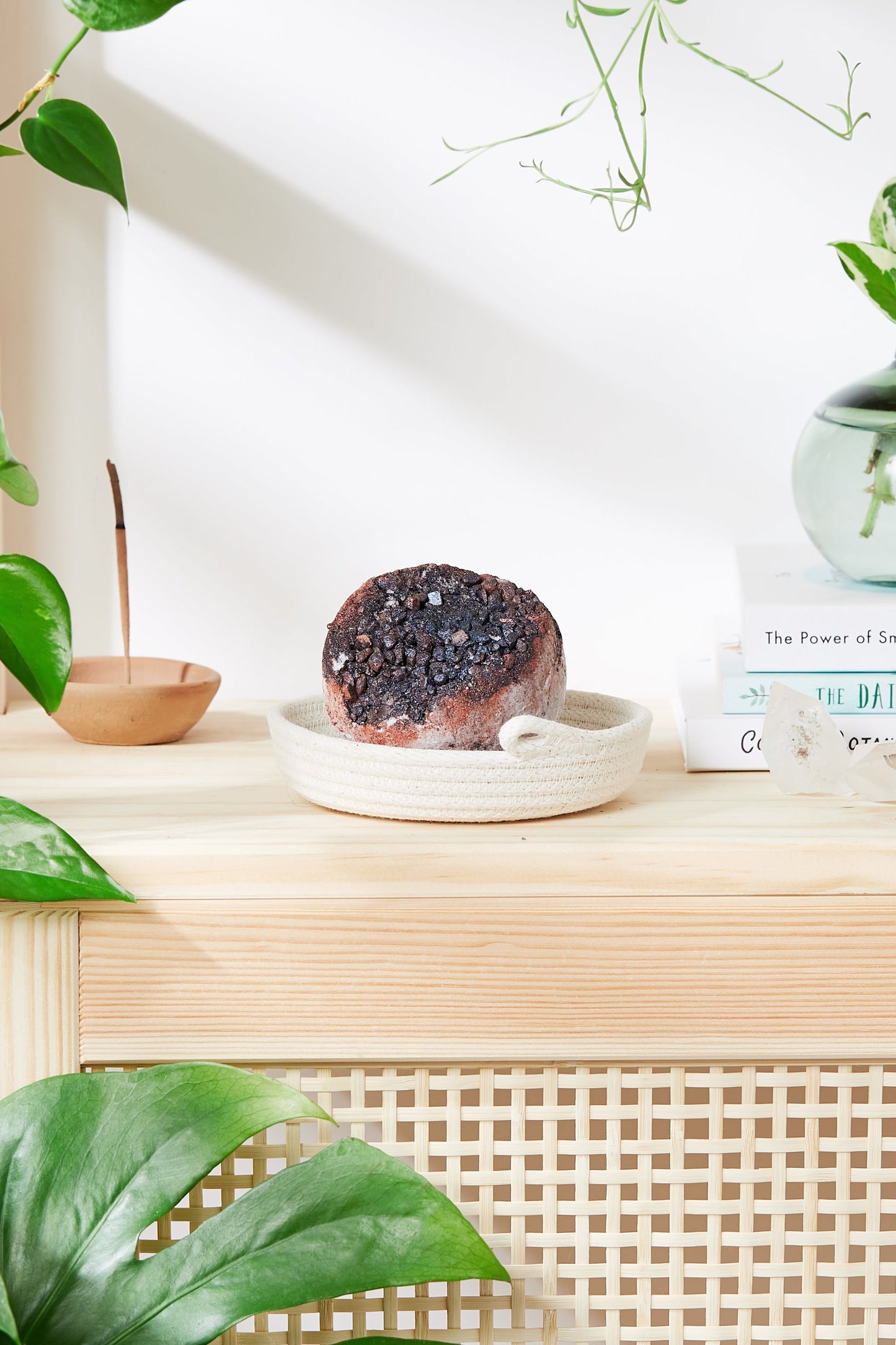 Geode Bath Bomb – Himalayan Salt & Rose