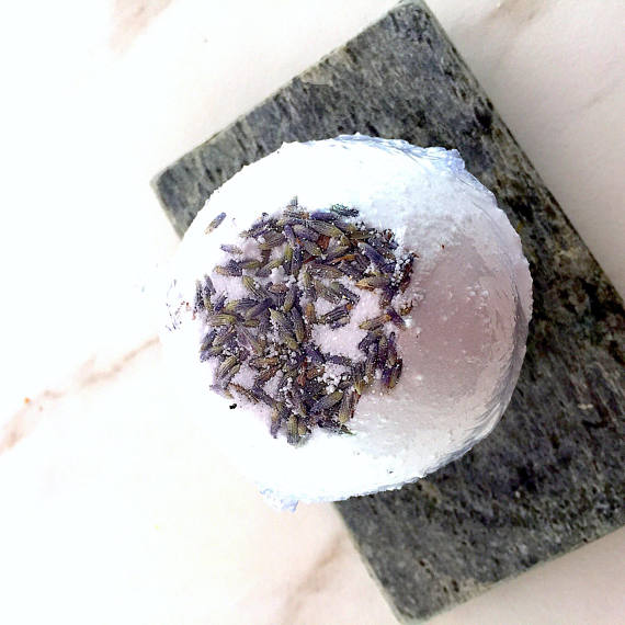Bath Bomb – Lavender & Chamomile