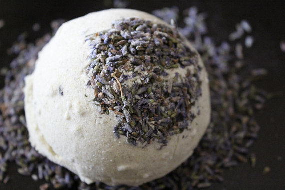 Bath Bomb – Lavender & Chamomile